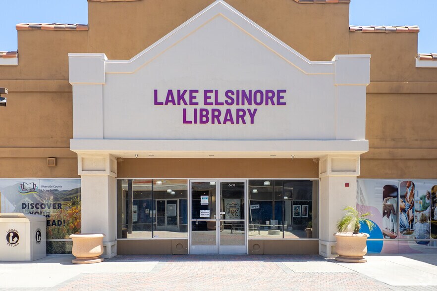 17600 Collier Ave, Lake Elsinore, CA à vendre - Photo de l’immeuble – Image 3 sur 4