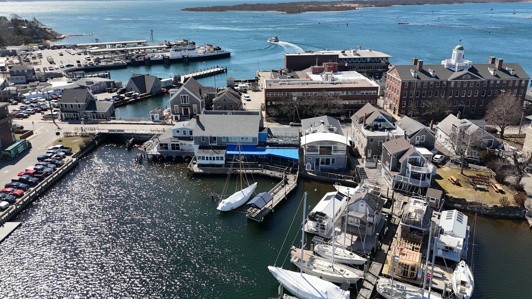 87 Water St, Woods Hole, MA à vendre Aérien– Image 1 sur 14