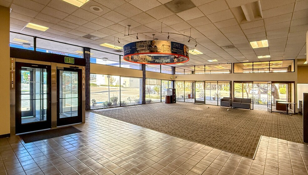 1644 W Redondo Beach Blvd, Gardena, CA à louer - Photo intérieure – Image 2 sur 12