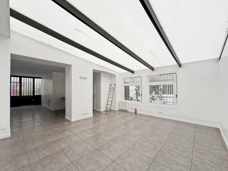 Local commercial dans Paris à louer - Photo intérieure – Image 2 sur 4