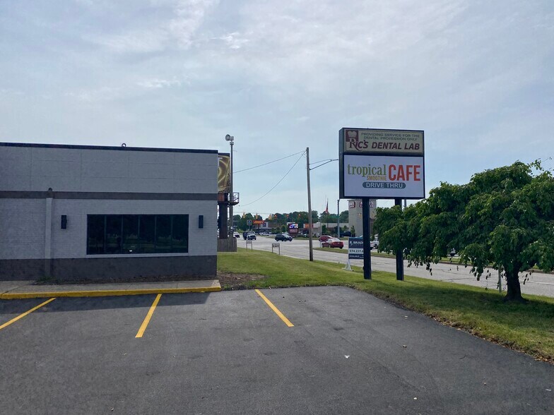 119 W Ireland Rd, South Bend, IN à louer - Photo de l’immeuble – Image 2 sur 4