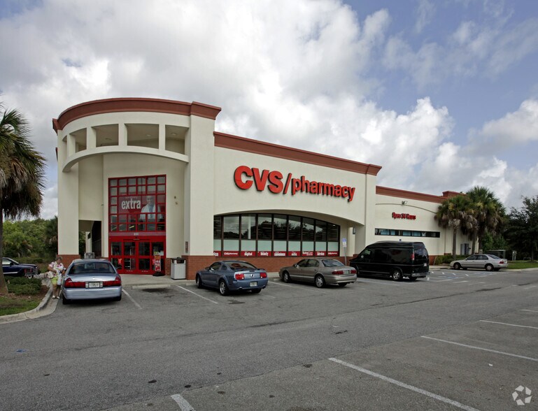 1820 Cheney Hwy, Titusville, FL à vendre - Photo principale – Image 1 sur 2