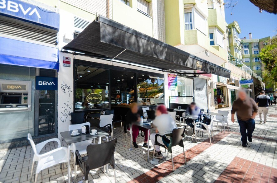 Local commercial dans Málaga, Málaga à louer - Photo de l’immeuble – Image 2 sur 17