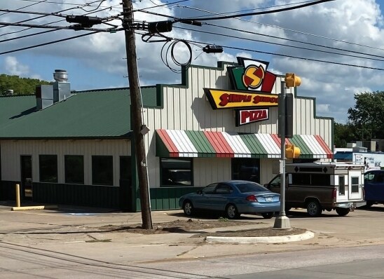 Multi-Unit NNN Restaurant portefeuille de 2 biens à vendre sur LoopNet.fr - Photo principale – Image 2 sur 2