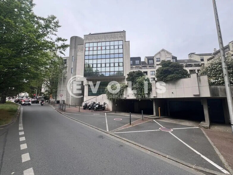 Bureau dans Nogent-sur-Marne à louer - Photo de l’immeuble – Image 1 sur 18