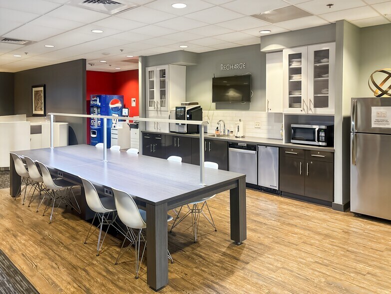 331 E Main St, Rock Hill, SC à louer - Photo intérieure – Image 3 sur 19