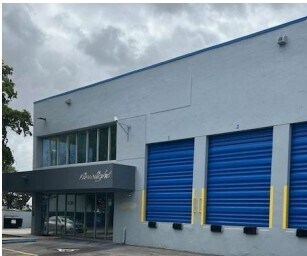 8380 NW 64th St, Miami, FL à louer - Photo de l’immeuble – Image 3 sur 3