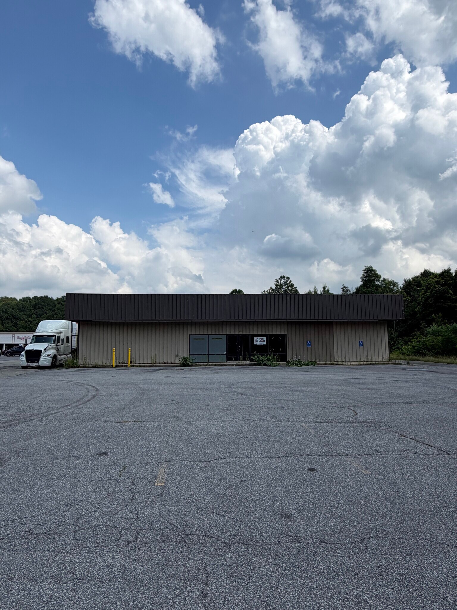 6858 Route 711, Seward, PA à louer Photo de l’immeuble– Image 1 sur 11