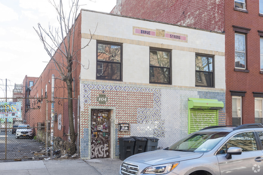 104 N 7th St, Brooklyn, NY à louer - Photo de l’immeuble – Image 2 sur 2