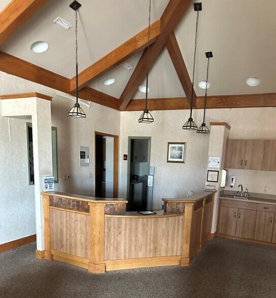 3625 Quail Ridge dr, Winfield, KS à louer - Hall d’entrée – Image 2 sur 6