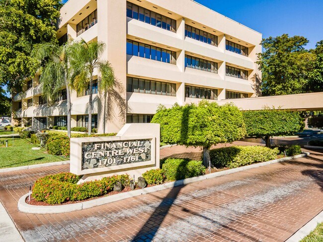 Plus de détails pour 1761 W Hillsboro Blvd, Deerfield Beach, FL - Bureau, Local commercial à louer
