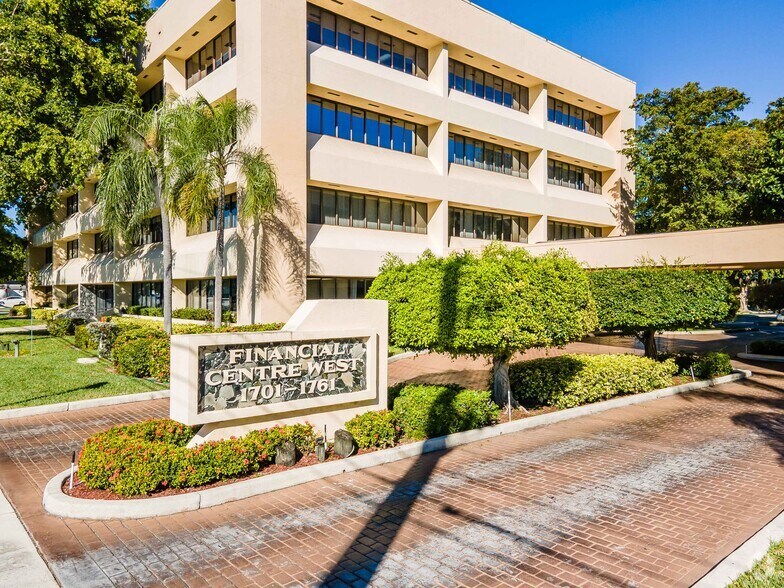 1761 W Hillsboro Blvd, Deerfield Beach, FL à louer - Photo de l’immeuble – Image 3 sur 8