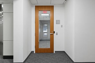 8229 Boone Blvd, Vienna, VA à louer Photo intérieure– Image 1 sur 19