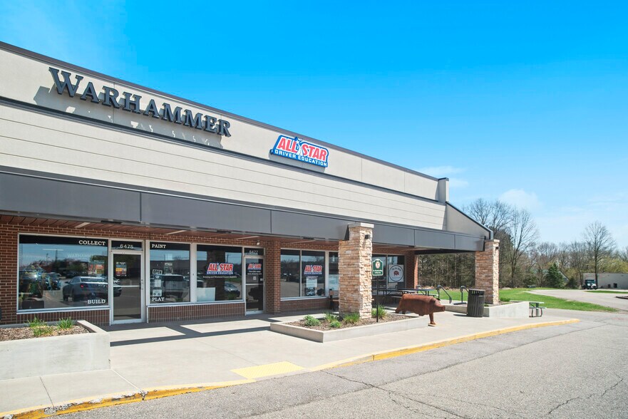 6425-6479 28th St SE, Grand Rapids, MI à vendre - Photo de l’immeuble – Image 3 sur 17