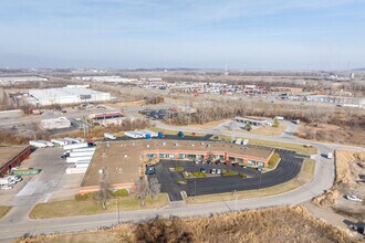 7050-7098 Universal Ave, Kansas City, MO - VUE AÉRIENNE  vue de carte