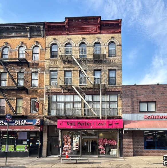 1731 Pitkin Ave, Brooklyn, NY à vendre - Photo de l’immeuble – Image 2 sur 4