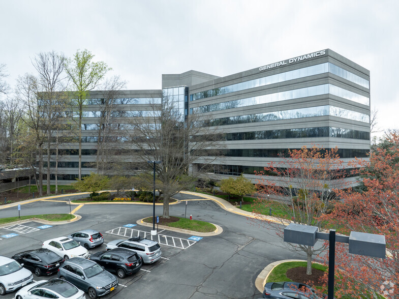 12450 Fair Lakes Cir, Fairfax, VA à louer - Photo de l’immeuble – Image 2 sur 6
