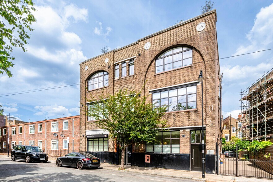 110-116 Elmore St, Londres à vendre - Photo de l’immeuble – Image 2 sur 10