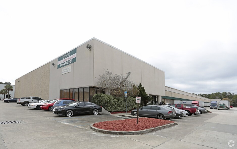 460 Ellis Rd N, Jacksonville, FL à louer - Photo principale – Image 3 sur 8