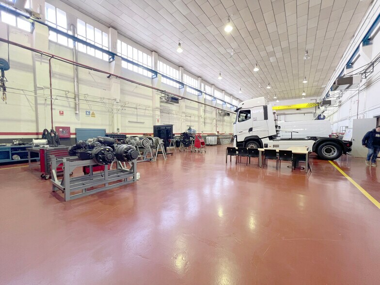 Industriel/Logistique dans Leganés, Madrid à louer - Photo de l’immeuble – Image 2 sur 41