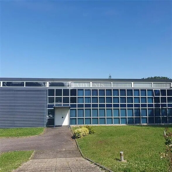 Local d’activités dans Ludres à louer - Photo de l’immeuble – Image 3 sur 12