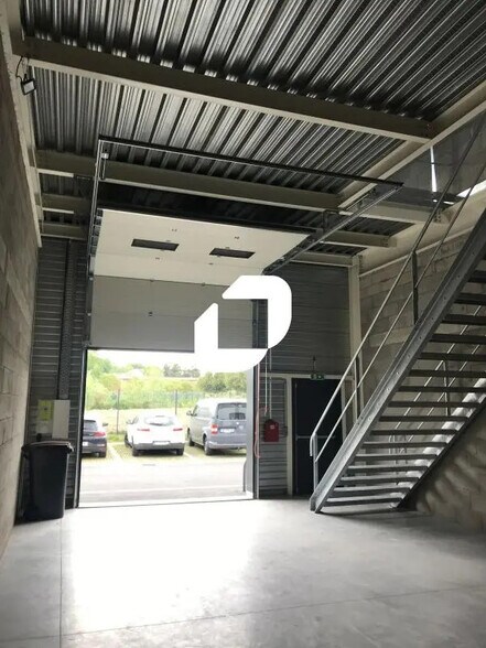 Local d’activités dans Neuilly-Plaisance à louer - Photo intérieure – Image 2 sur 5