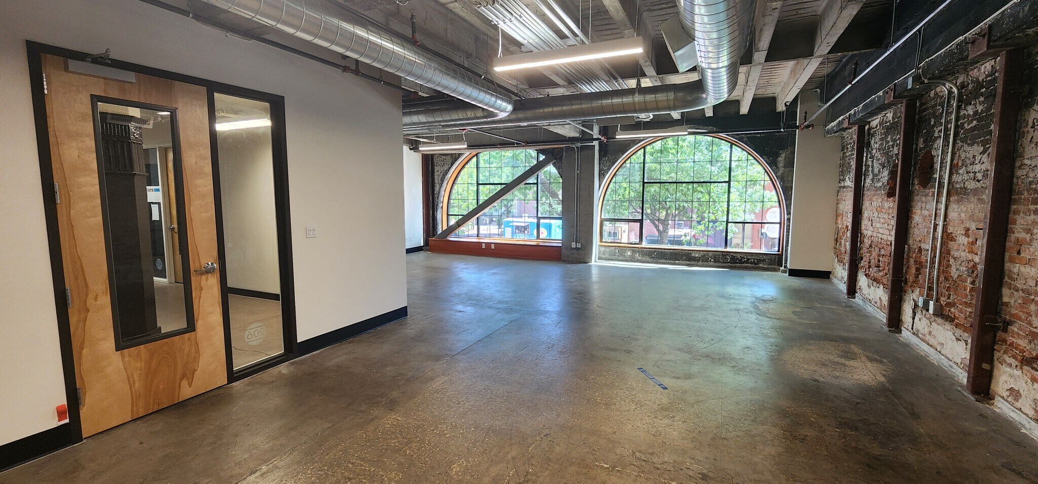 44 W Broadway, Eugene, OR à louer Photo intérieure– Image 1 sur 3