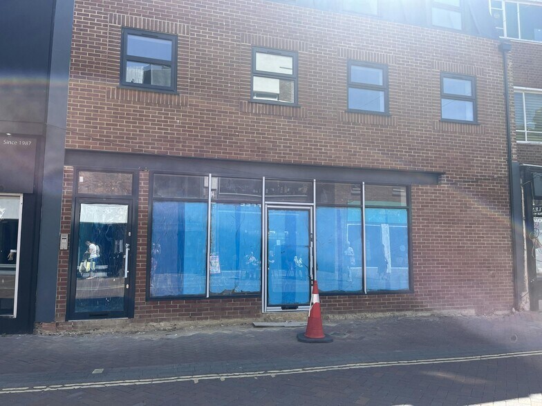 10 High St, Aylesbury à louer - Photo de l’immeuble – Image 2 sur 11