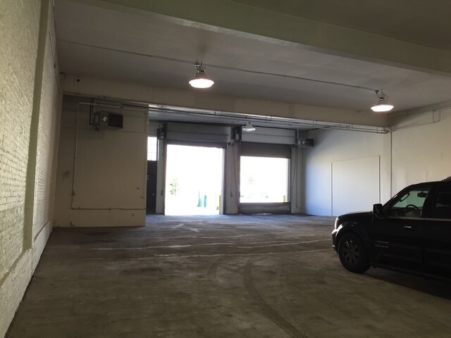3921 22nd St, Long Island City, NY à louer - Photo de l’immeuble – Image 3 sur 3