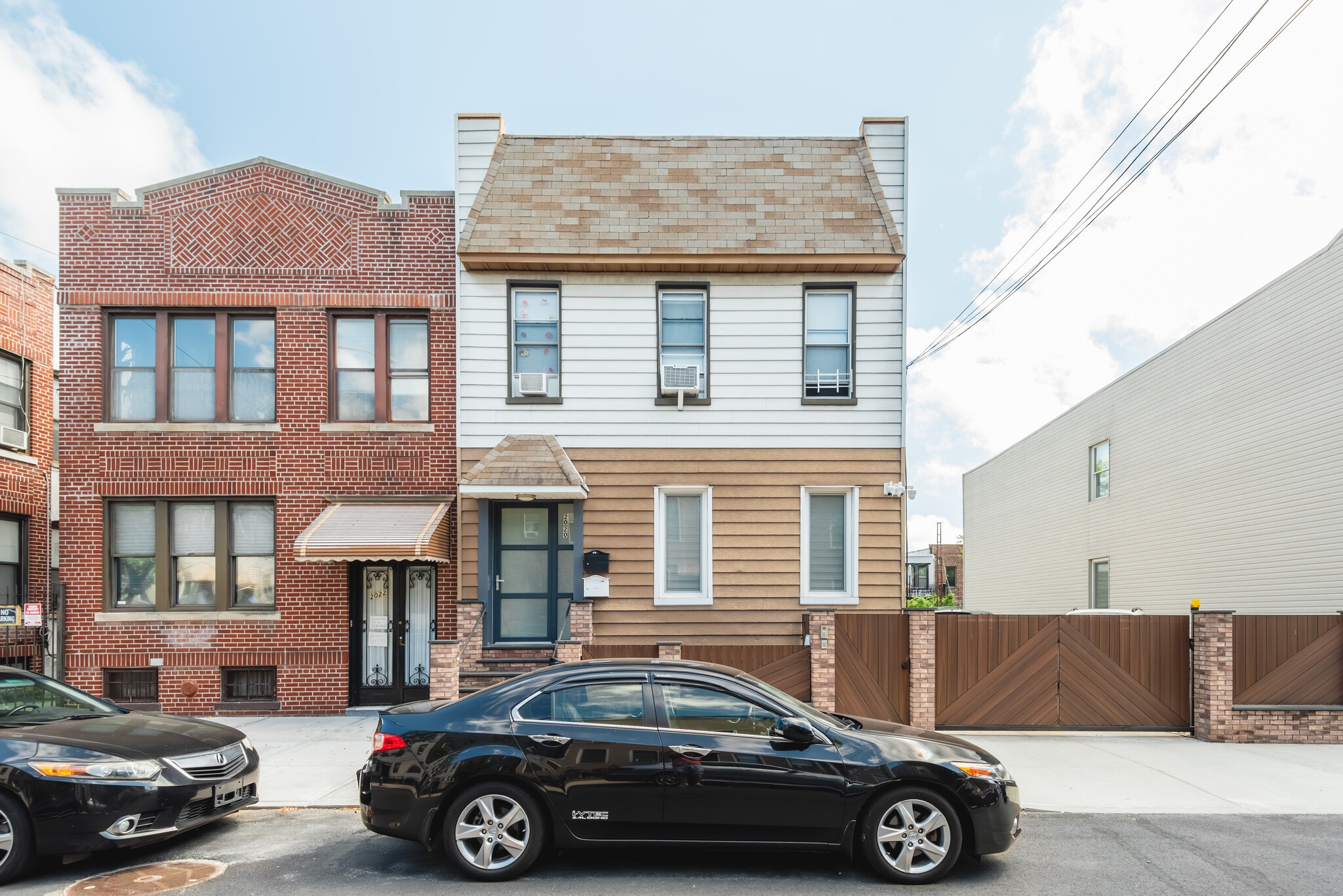 2020 Bleecker St, Ridgewood, NY à vendre Photo principale– Image 1 sur 42