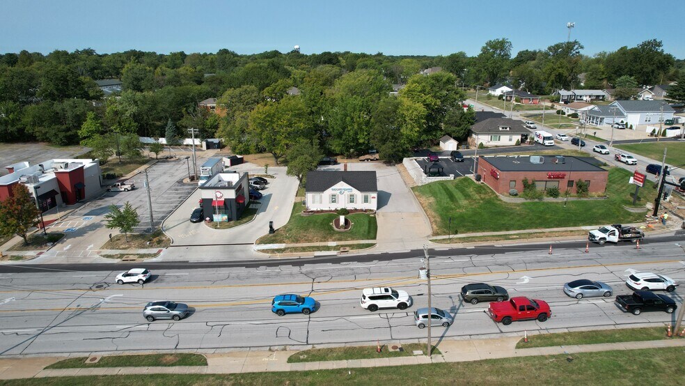 409 S Main St, O'Fallon, MO à louer - Photo de l’immeuble – Image 2 sur 12