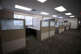 1215 Livingston Ave, North Brunswick, NJ à louer Photo intérieure– Image 2 sur 11