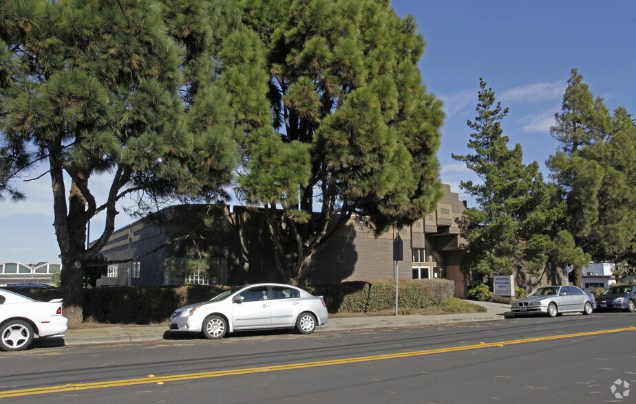 550 Washington St, Daly City, CA à louer - Photo principale – Image 1 sur 7