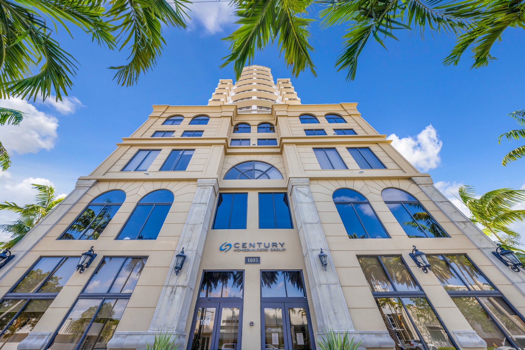 1805 Ponce de Leon Blvd, Coral Gables, FL à vendre Photo principale– Image 1 sur 15