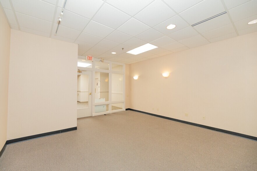 2142 -2160 W Chesterfield Blvd, Springfield, MO à louer - Photo de l’immeuble – Image 2 sur 23