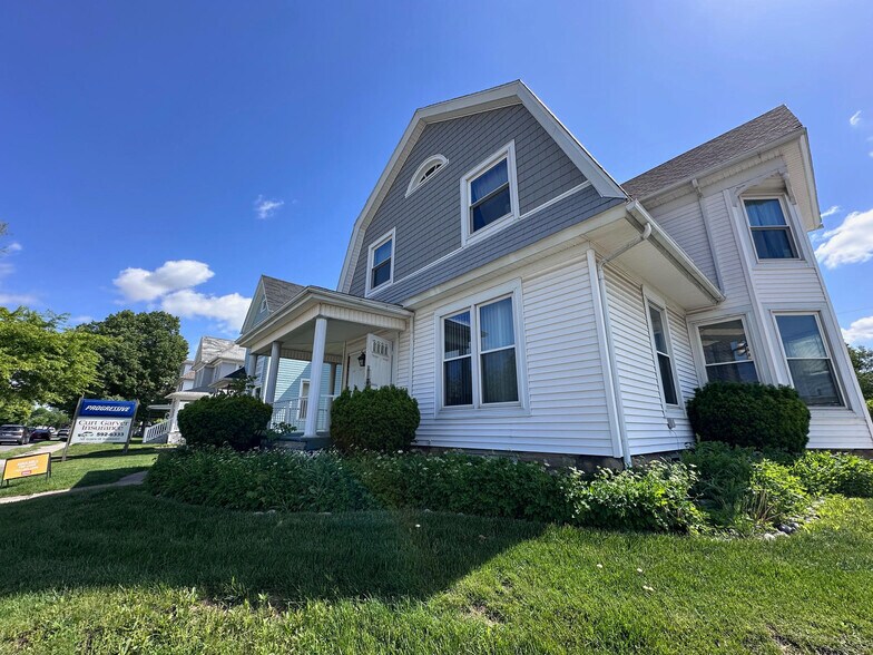 661 S Main St, Bellefontaine, OH à louer - Photo de l’immeuble – Image 3 sur 22