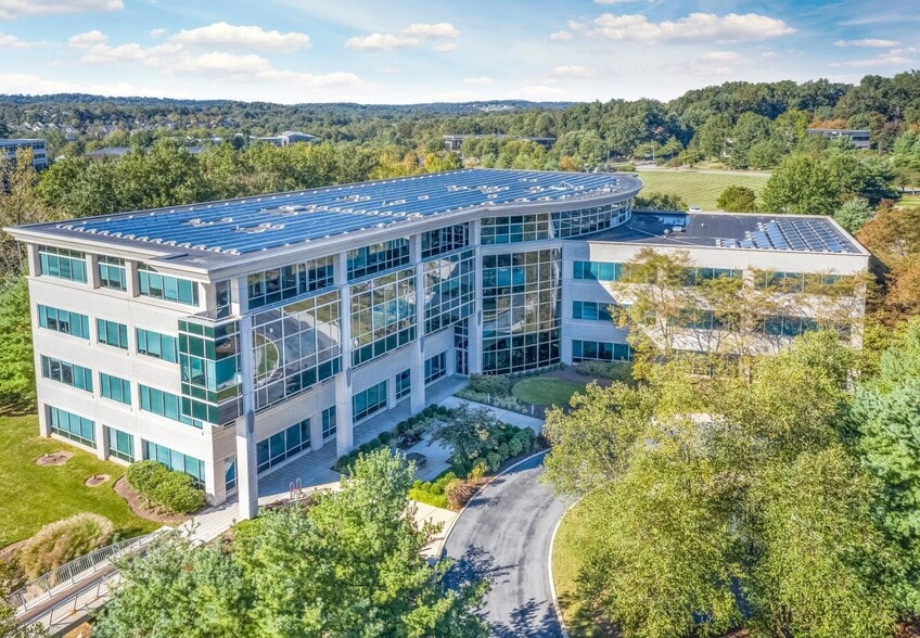505 Eagleview Blvd, Exton, PA à louer - Photo de l’immeuble – Image 2 sur 69