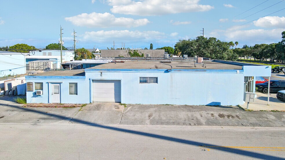 101 Fern St, Jupiter, FL à vendre - Photo de l’immeuble – Image 3 sur 6