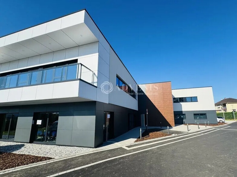 Bureau dans Brumath à louer - Photo de l’immeuble – Image 2 sur 8