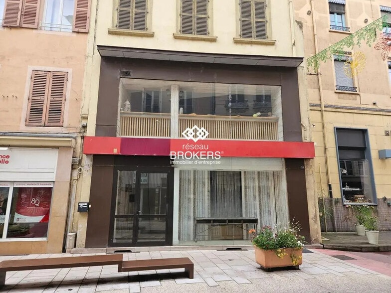 Local commercial dans Mâcon à vendre - Photo de l’immeuble – Image 1 sur 6