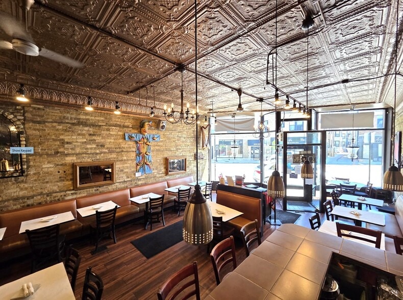 2914 N Clark St, Chicago, IL à louer - Photo de l’immeuble – Image 3 sur 16