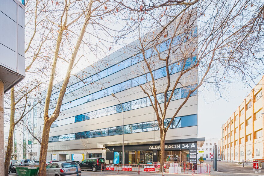 Bureau dans Madrid, Madrid à louer - Photo principale – Image 1 sur 2