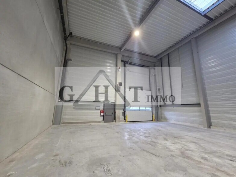 Bureau dans Frépillon à louer - Photo intérieure – Image 3 sur 9