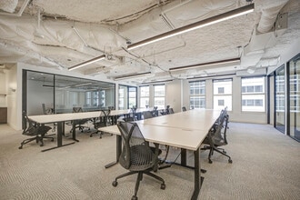 875 15th St NW, Washington, DC à louer Photo intérieure– Image 2 sur 2