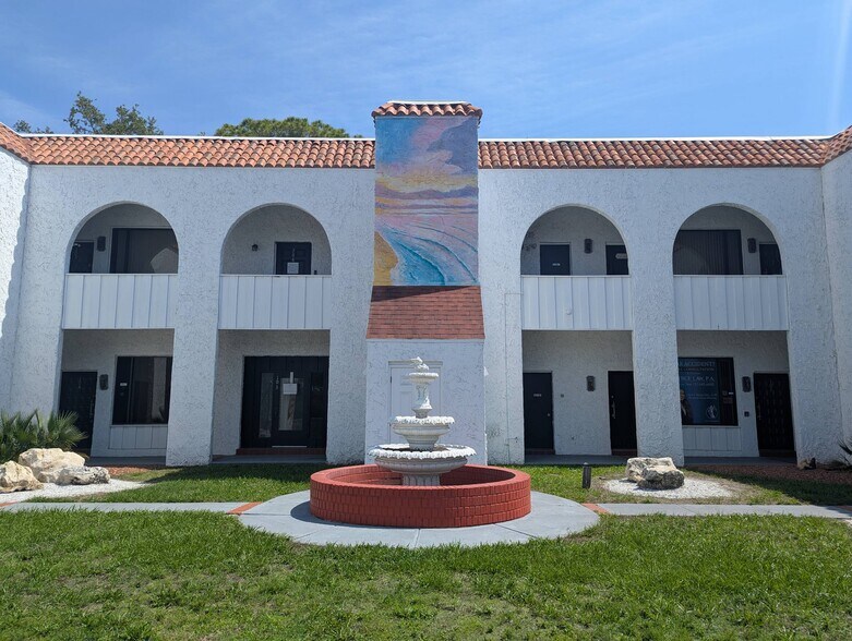 6710 Embassy Blvd, Port Richey, FL à vendre - Photo de l’immeuble – Image 3 sur 21