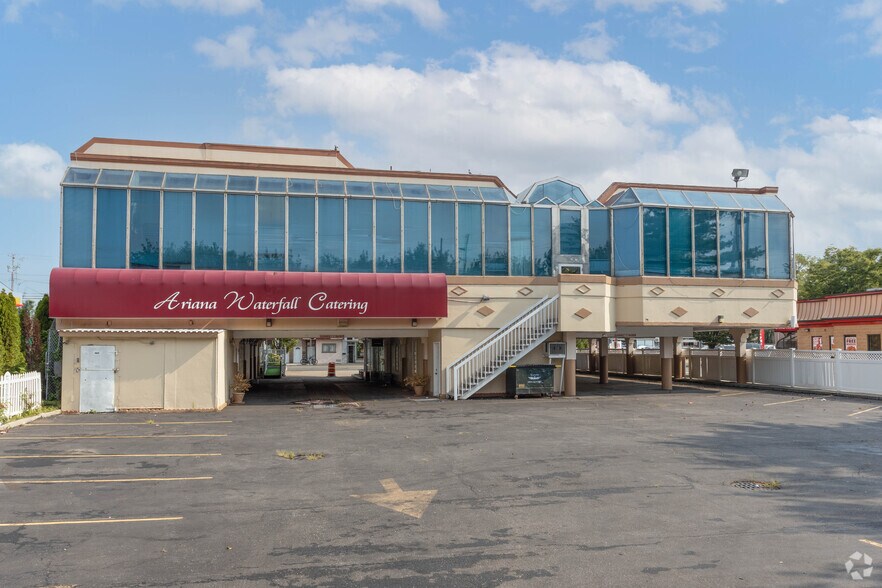 79 Hempstead Tpke, West Hempstead, NY à louer - Photo de l’immeuble – Image 2 sur 23
