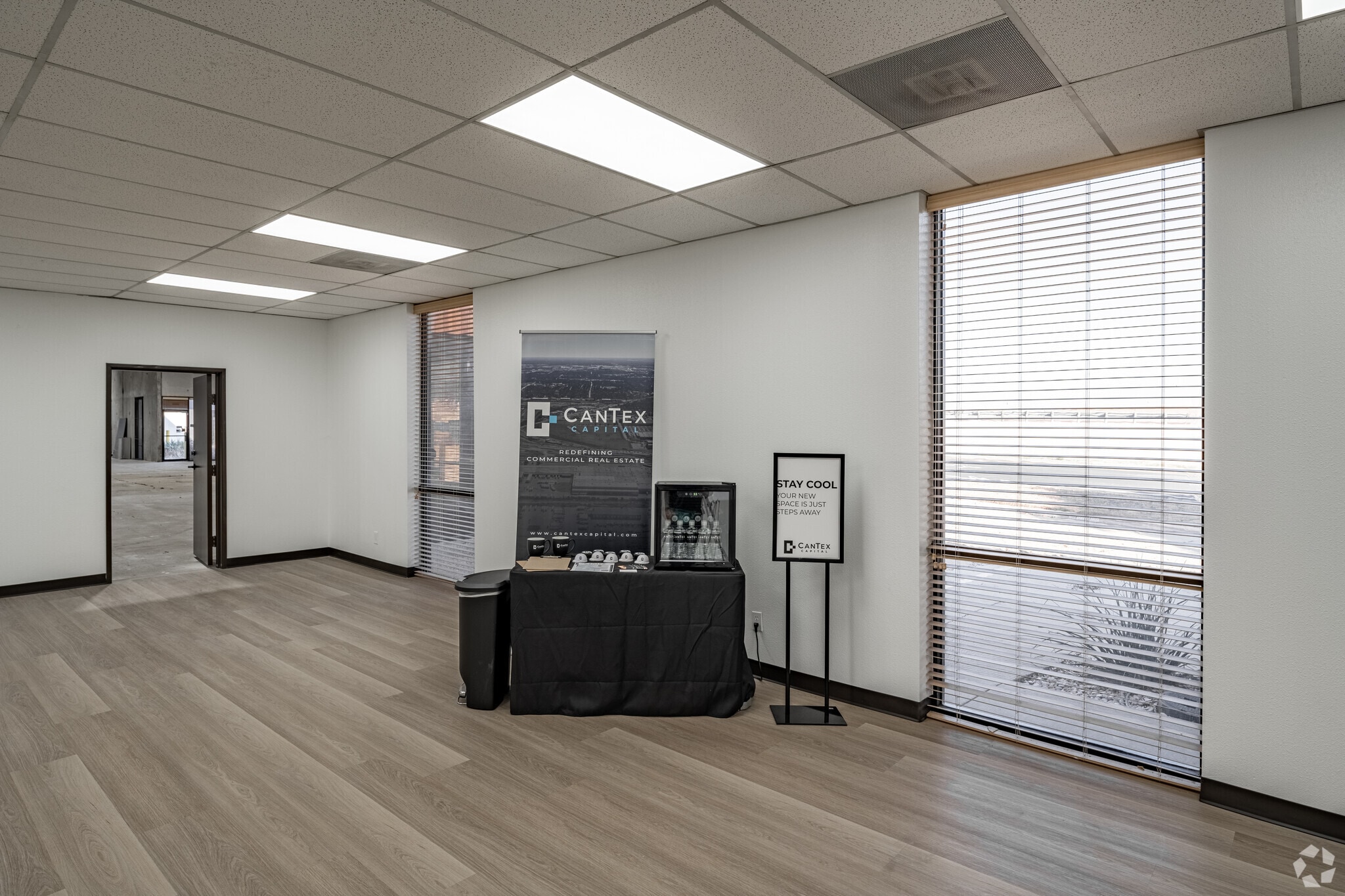 2500-2536 NE Loop 820, Fort Worth, TX à louer Hall d’entrée– Image 1 sur 8