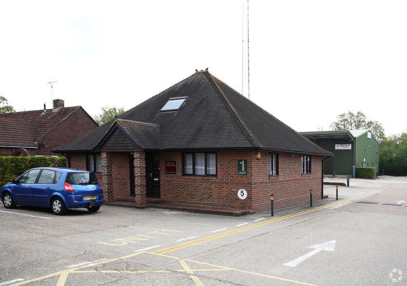 Soake Rd, Denmead à louer - Photo de l’immeuble – Image 2 sur 3