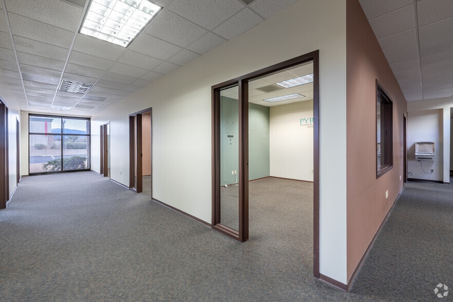 7740 E Speedway Blvd, Tucson, AZ à louer - Photo intérieure – Image 3 sur 17