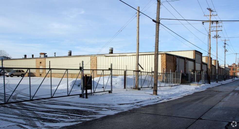 236 Stevens St SW, Grand Rapids, MI à louer - Photo de l’immeuble – Image 2 sur 4